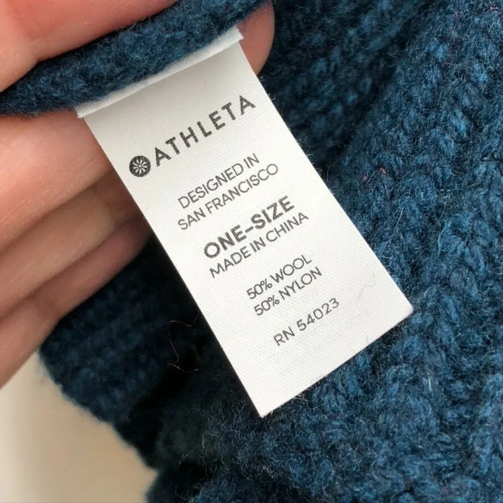 Athleta Shaker Stitch Wool Scarf Womens One Size Deep Blue Ribbed Chunky Cozy